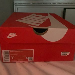 Dunk Low PS ’Black Panda’